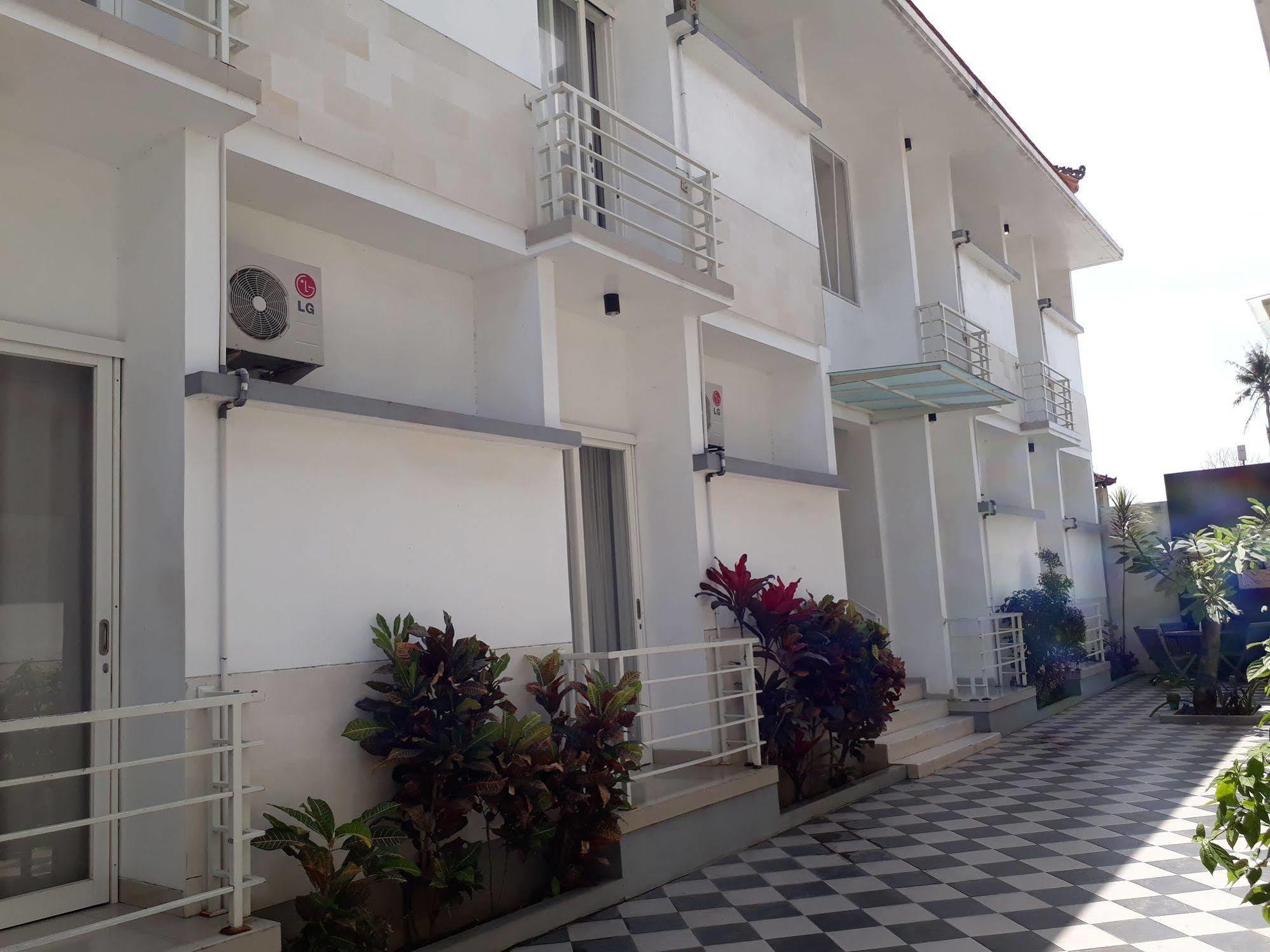 Kubu Anyar Hotel Kuta Lombok Buitenkant foto