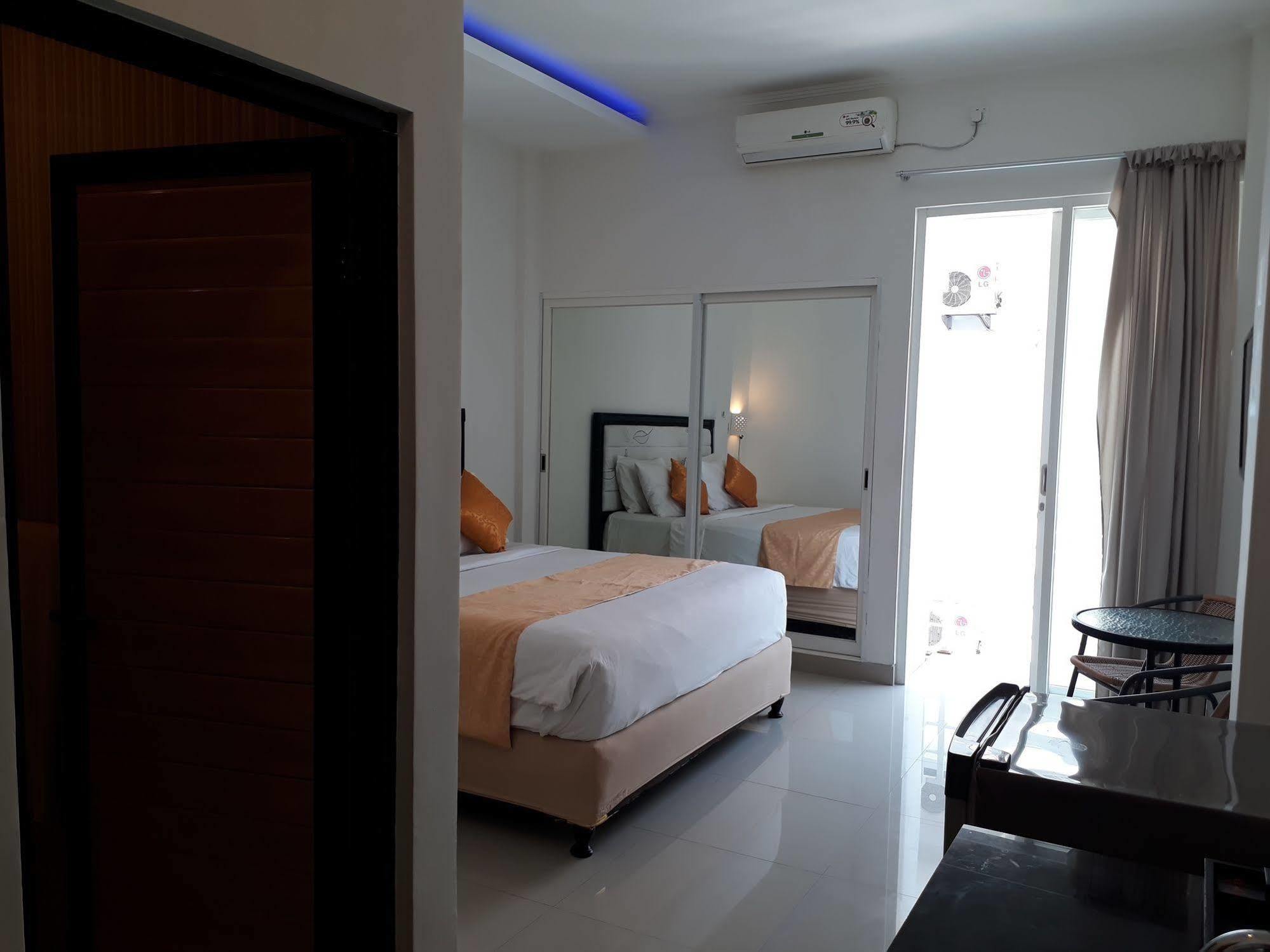 Kubu Anyar Hotel Kuta Lombok Buitenkant foto