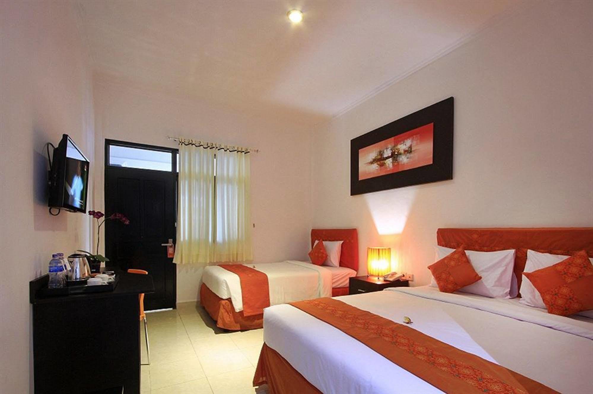 Kubu Anyar Hotel Kuta Lombok Buitenkant foto